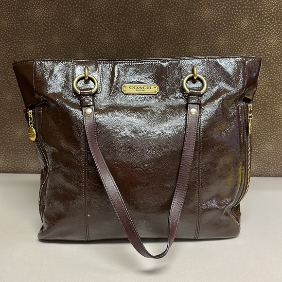 🔥🔥🔥Coach Brown Patent Leather Shoulder Bag Tote - Picture 7 of 16